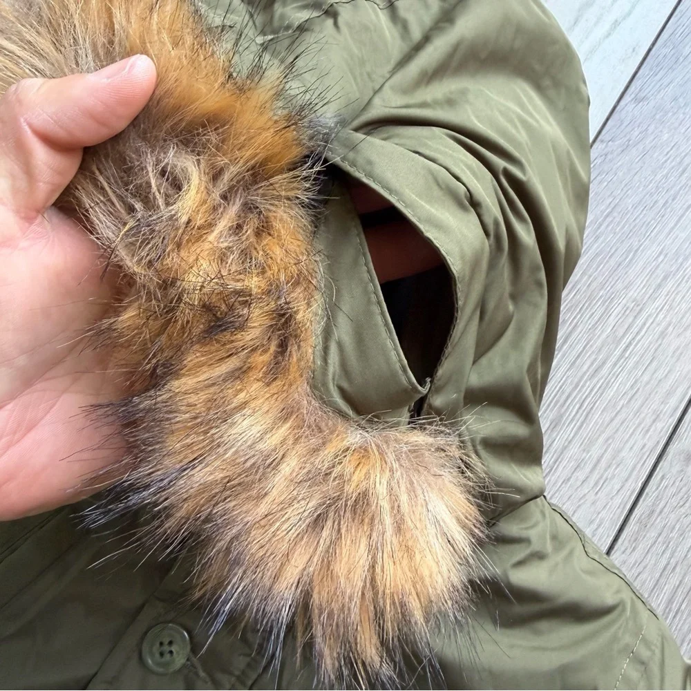 Baby Gap Toddler Boy Parka Jacket with removable Faux Fur Hood